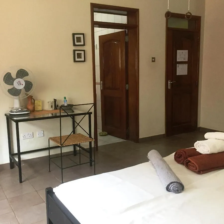Carpe Diem Guesthouse Entebbe Uganda