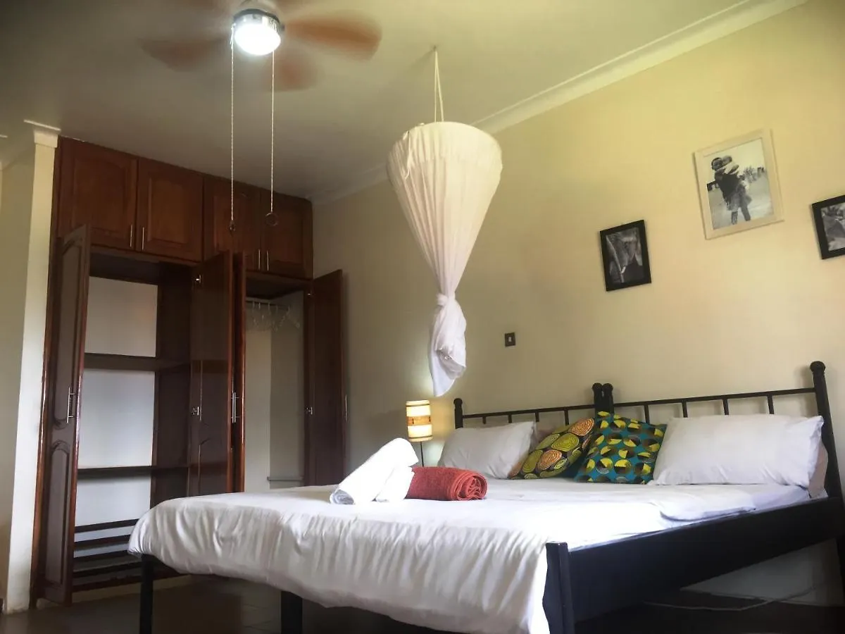 Guest house Carpe Diem Guesthouse Entebbe