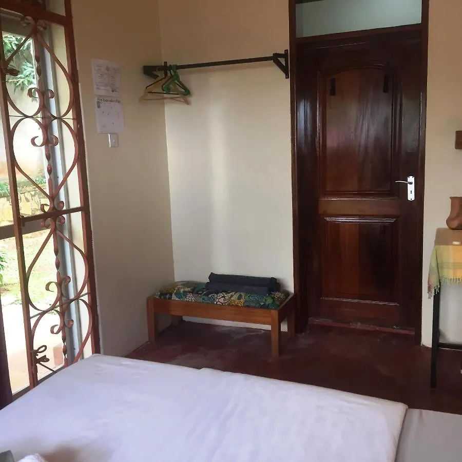 Carpe Diem Guesthouse Entebbe Uganda