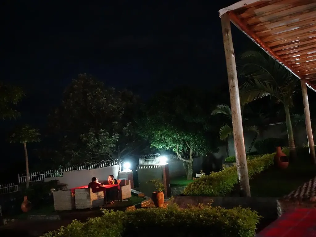 Carpe Diem Guesthouse Entebbe 3*,