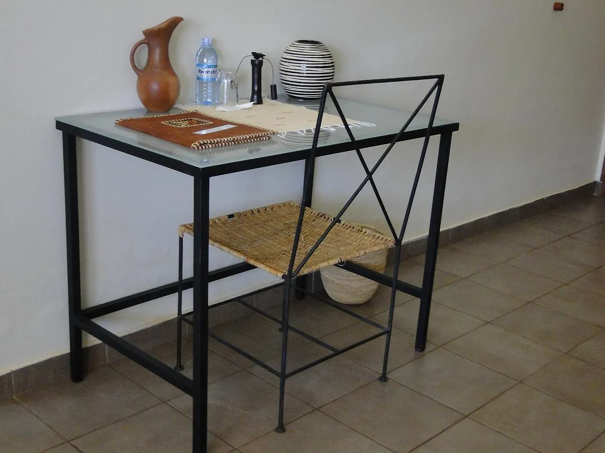 Carpe Diem Guesthouse Entebbe 3*,