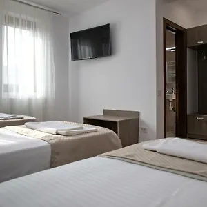 Guest house Airport House Otopeni